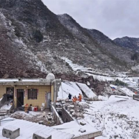 18戶47人被掩埋!采礦導致山體滑坡?